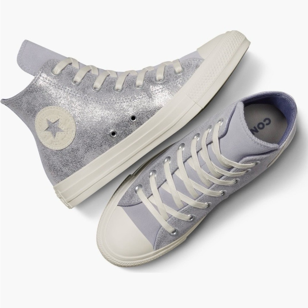 Converse
Chuck
Taylor All Star 70
Metallic
High Top Sneaker